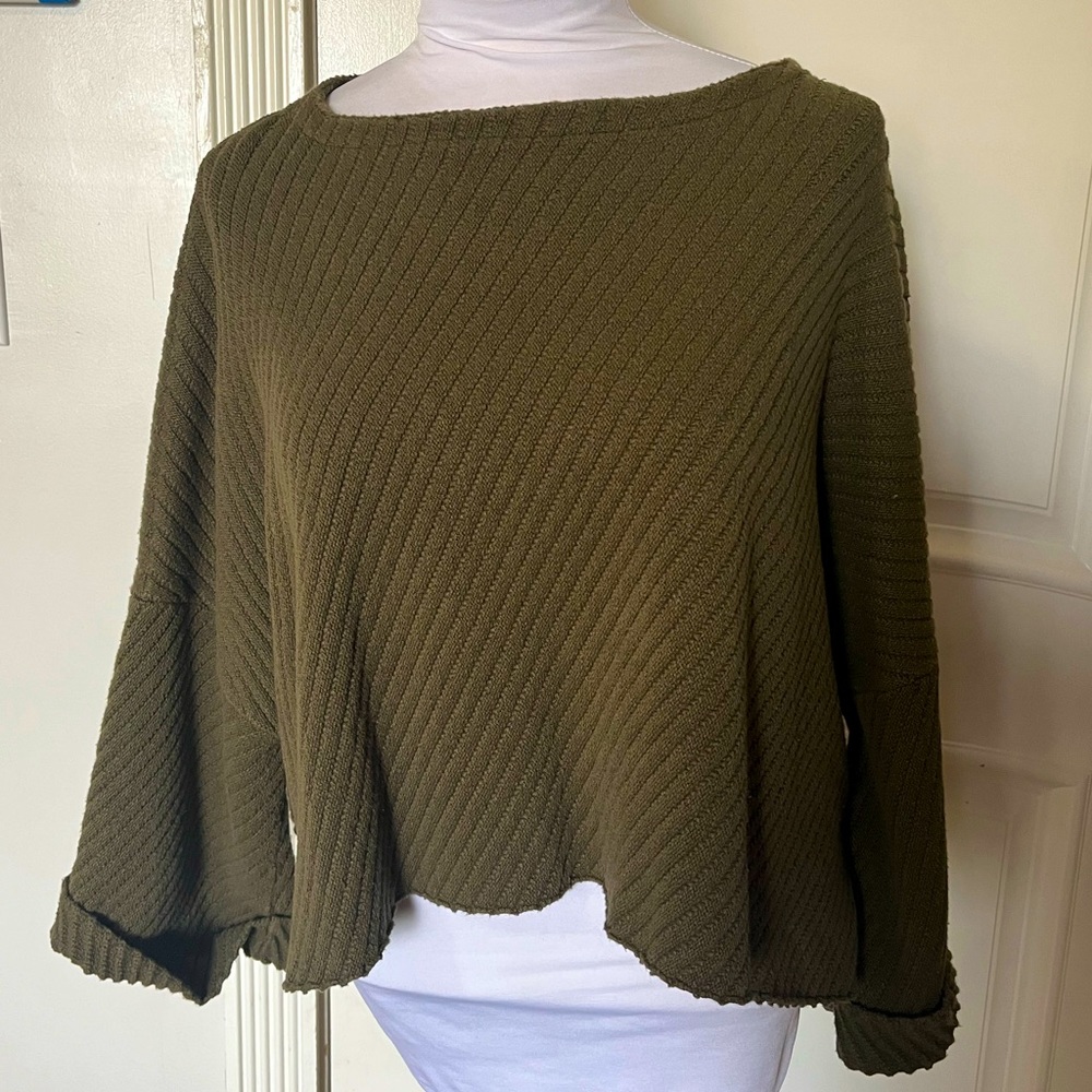 Free people green knit cropped sweater